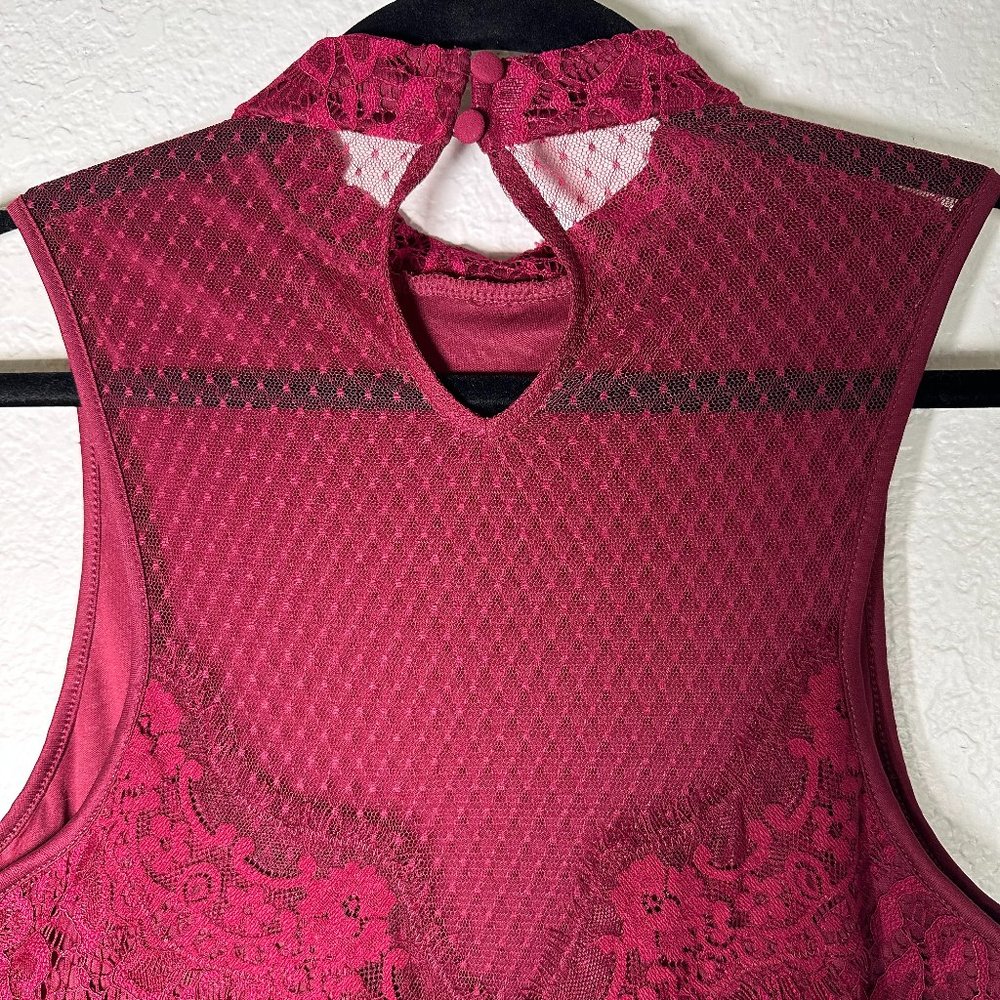EXPRESS Like New Maroon Red Burgundy Lace Bodysuit with Snap Size S